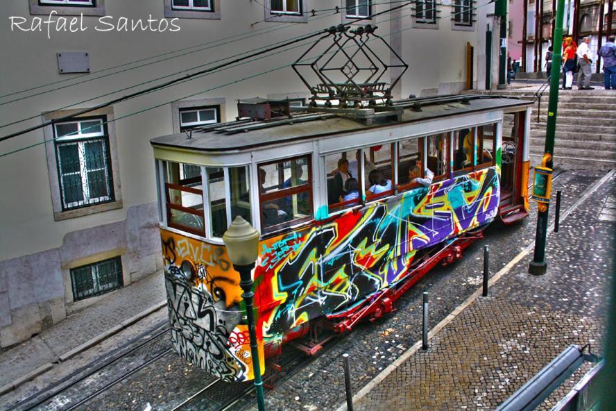 Inn-Chiado Boulevard Guest House リスボン エクステリア 写真